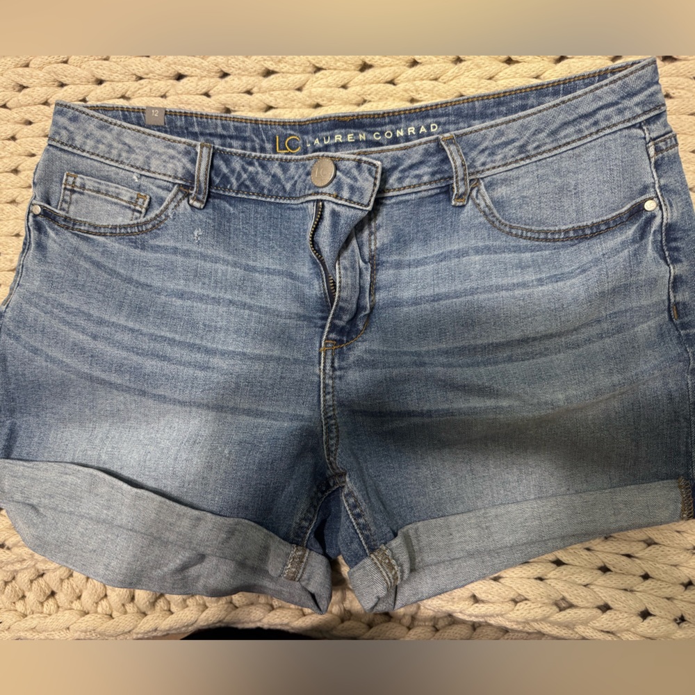 LC Lauren Conrad Women's Light Blue Denim Mid Rise Shorts Size 12